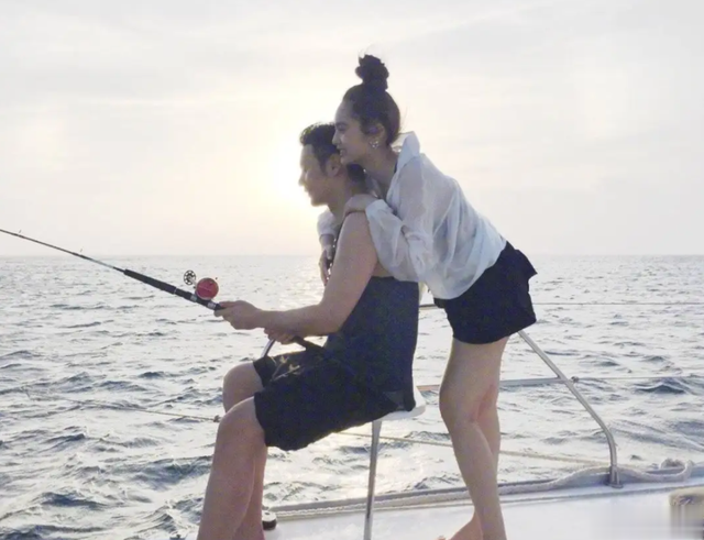 李荣浩|李荣浩被传出轨吉克隽逸,妻子杨丞琳回应