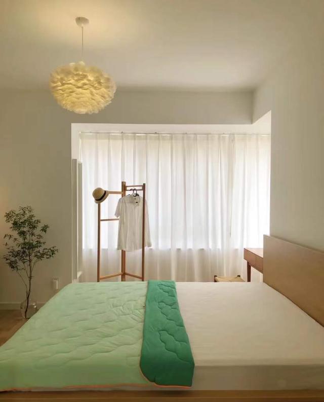 90后夫妇新家名场面,父母眼中的“家徒四壁”,却是自己的理想家