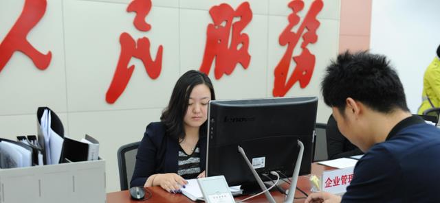 求职|22年乡镇公务员报考，增加有“三不限”职位，学历门槛降低