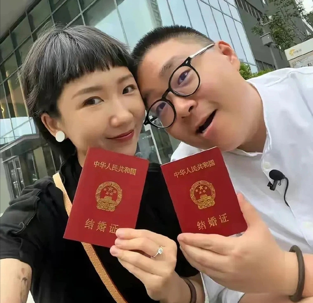 郝劭文|童星结婚直接当爸,妻子晒钻戒文身,征集宝宝名字疑似妻子又怀孕