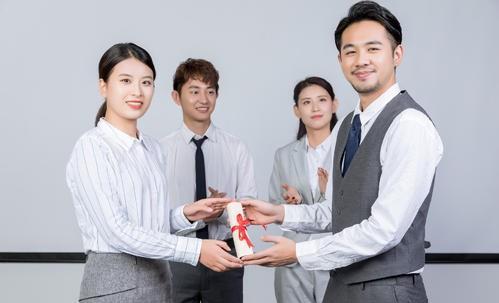 退休|陪同退休老领导的三场饭局，悄悄做下这些笔记，受益终生