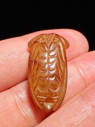 和田玉籽料|汉 和田玉籽料沁色 玉蝉 蝉纹挂件 把件