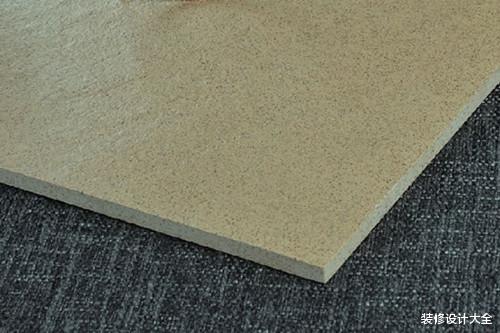 通体砖、全抛釉、玻化砖等哪个更好？听师傅分析，很多人都被坑了！