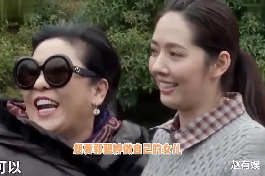 向佐|向佐出轨对象被扒!女方衣着暴露,长相清秀却不及郭碧婷