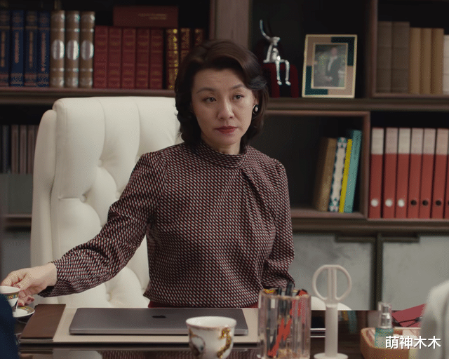 杨幂|《爱的二八定律》首播！杨幂妆浓被吐槽油腻，跟许凯同框无CP感