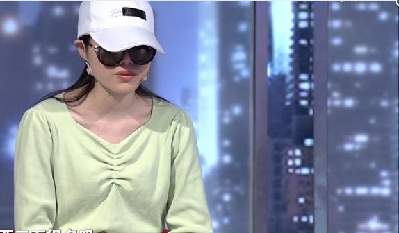 fly|女,24岁啃老族,上海租房不想工作,宅家玩游戏,就想嫁个有钱人