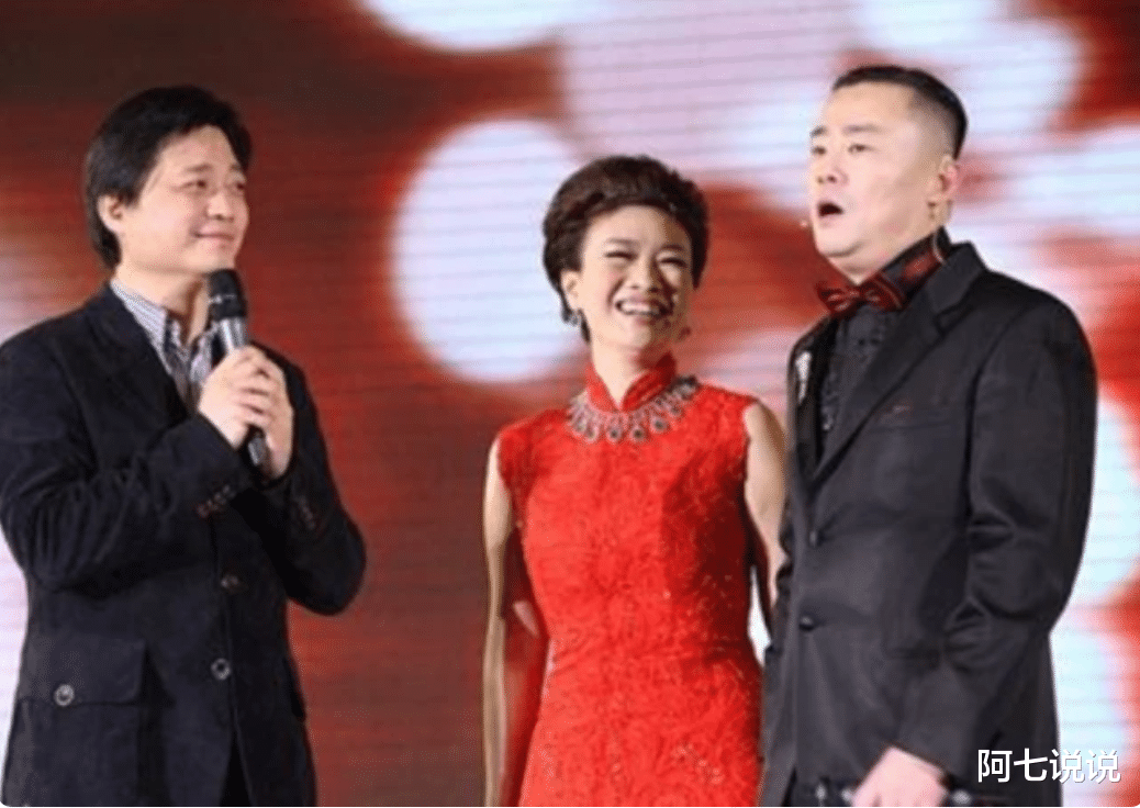 周立波|周立波:两段婚姻三个子女没一个亲生,和富婆胡洁的婚姻幸福吗?