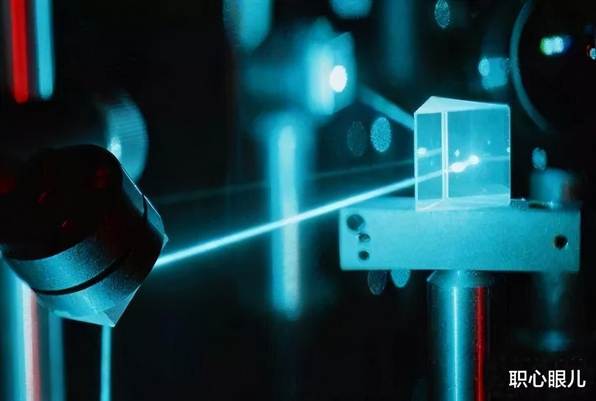 阿里巴巴|凭一块“小石头”让中国领先美国15年,却只拿86元月薪,他图啥?