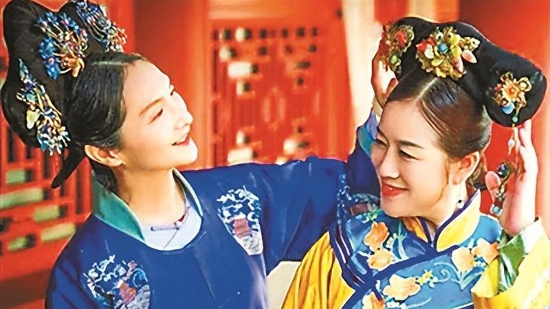 甄嬛传|老年《甄嬛传》爆红却下架，自嗨也得有版权，可惜了大妈演技挺好