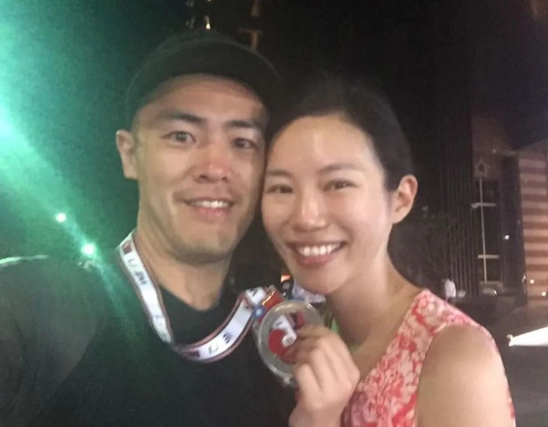 刘鸣炜|香港千亿富二代爱上平民女孩，婚礼只花了3500港币！