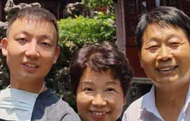 姚策|田静陷入舆论之中，熊磊晒教儿子言宝拼音视频，言宝被嘲基因强大