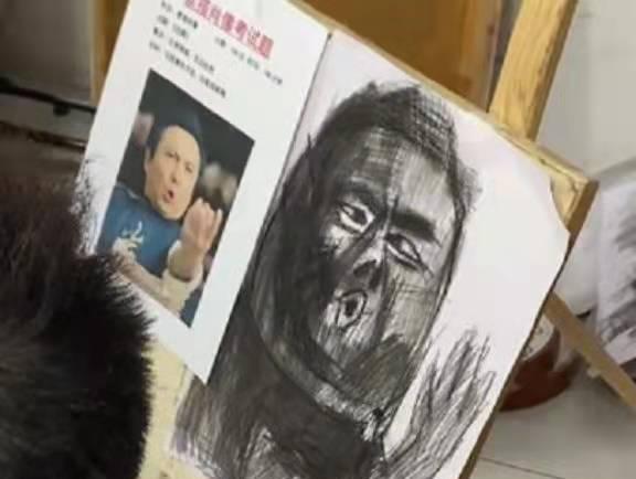 上海市|美术生考试题《沈腾》，学生脑洞大开，好像画出了“人类进化论”