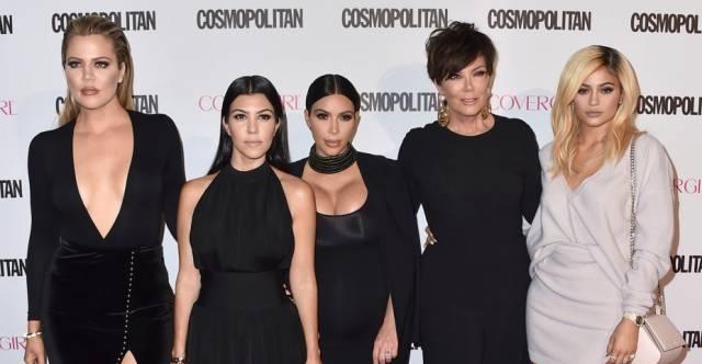 金·卡戴珊|库特尼卡戴珊“小天使”般的童年照片,被妈妈在生日当天分享