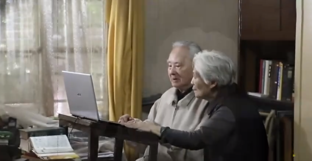 翻译|继秦怡严翔上海去世后，又一大师在上海去世，其译作有《钢铁是怎样炼成的》