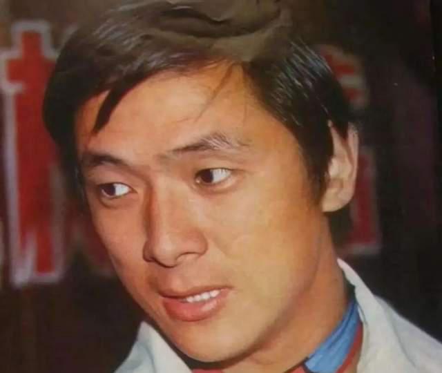 |成龙悼念王羽:武侠大师走了!王羽中风仍酗酒,曾怒吼逃离医院