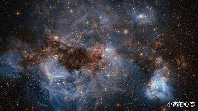 神舟十三号宇航员出舱,暴露了太空的样貌,都被NASA“骗”了?