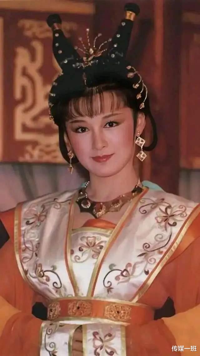 潘虹|离婚后至今单身的女星：有人差点自杀，有人不婚32年