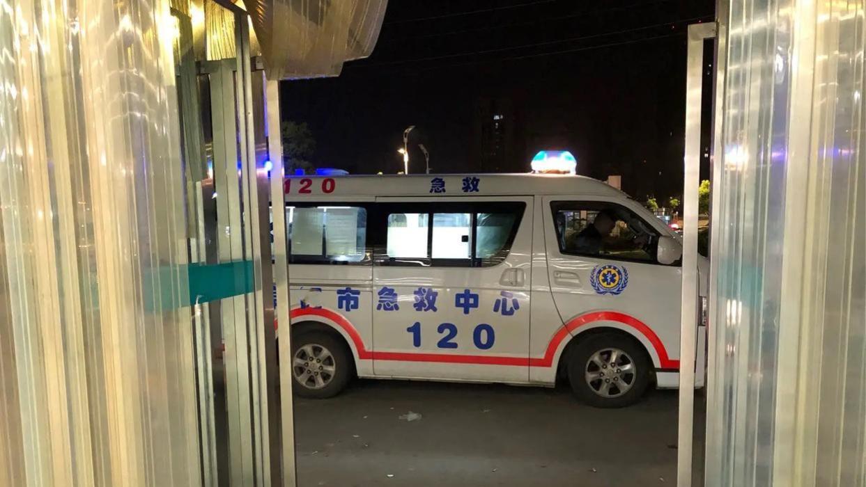 广东女子高烧被连打三针后死亡，年仅20岁，两个关键细节首次披露