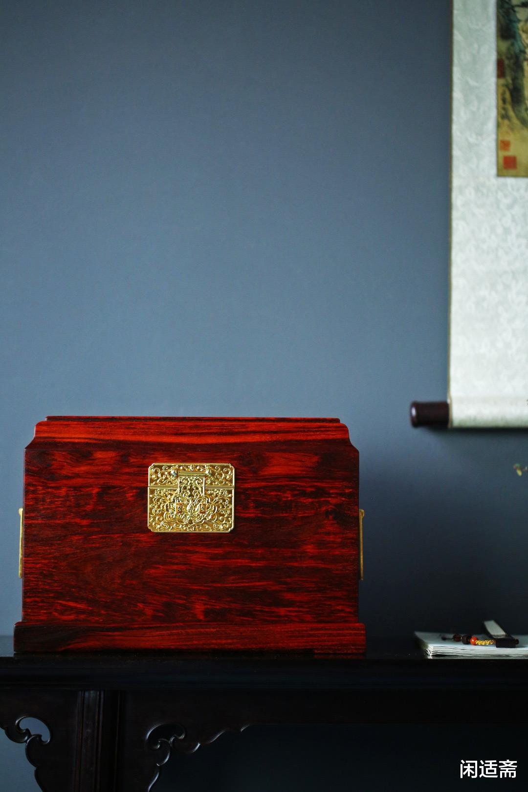 紫檀|雍容华贵，鎏金铜饰，紫檀超大官皮箱