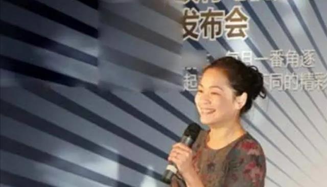 谢园|谢园：二婚娶小17岁爱妻，61岁离世时无儿无女，如今爱妻怎么样？