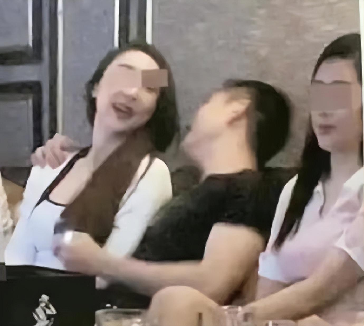 小S|小S老公再被拍！美女身材傲人，带5名辣妹吃高级日料！