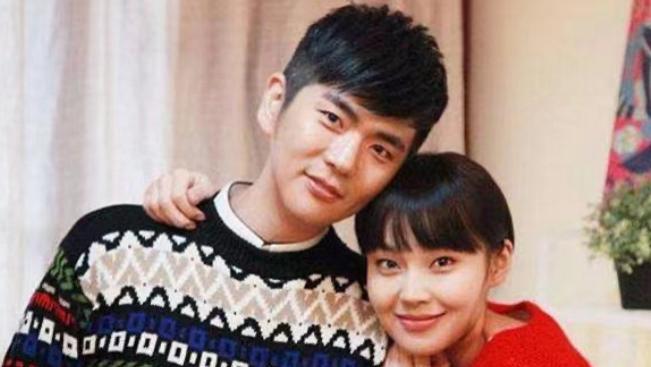 张佳宁|张佳宁：被亲生父亲抛弃，与母亲相依为命，亲舅张晓龙拿她当女儿