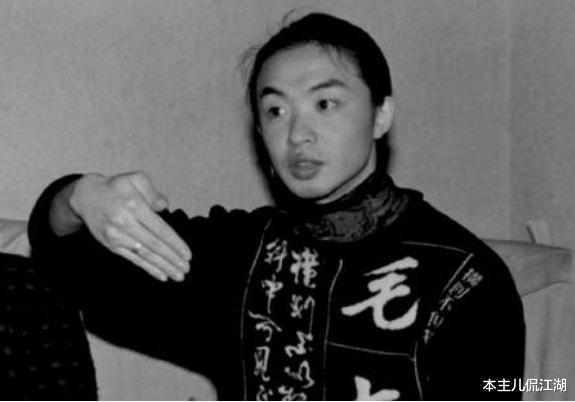 金星|金星领养的3个孤儿，没有血缘关系的5口之家，风光背后有泪水