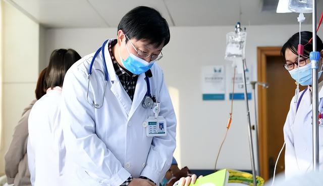 医生|父母眼中“格外满意”的职业排名,榜首是后起之秀,医生仅排第六