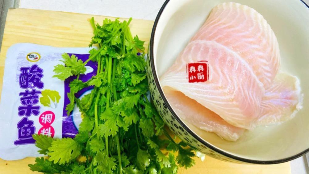 酸菜鱼|一家人一大盆酸菜鱼，简单快手，没有食欲的时候，谁能拒绝