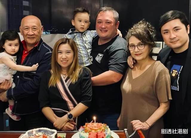 李泳汉|恭喜！香港知名男星三度升级当爸，圈外妻子平安产下三胎