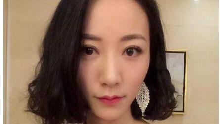 韩雪|韩雪看到农村厕所，下意识说了一句话，网友说：教养是装不出来的