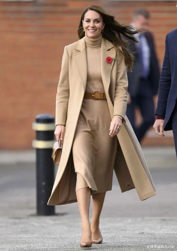 凯特王妃成功复出，为骆驼色全力以赴，推出最永恒的大衣和迷你包