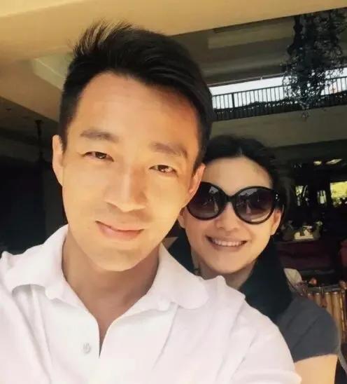 大S|大S为何依旧不肯放手汪小菲?