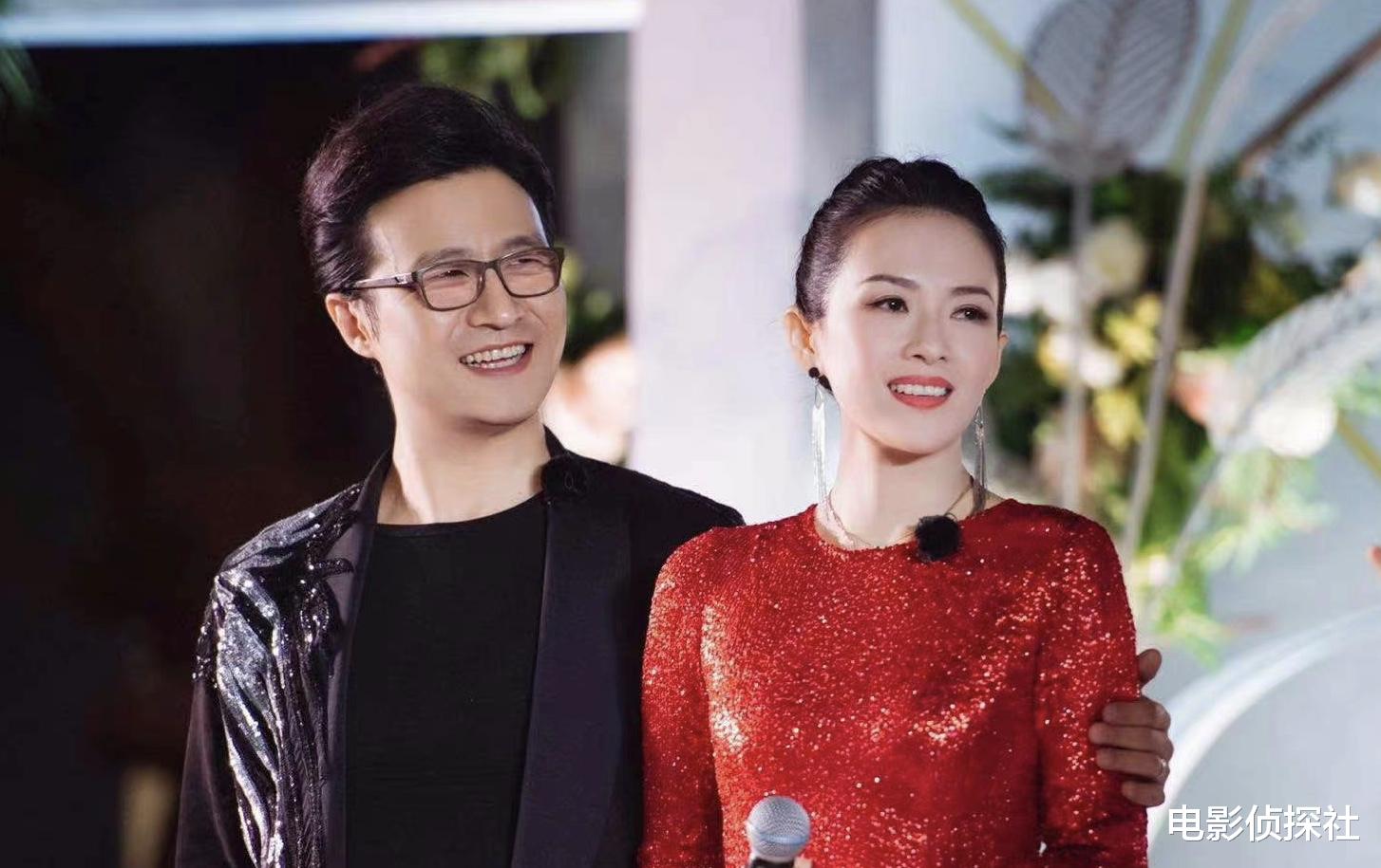 章子怡|章子怡和汪峰带娃出游，父子俩互动很有爱，章子怡拿手机拍个不停