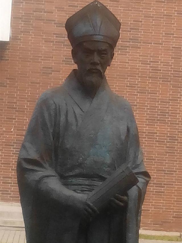 男生邀请同学来家中做客,结果同学对母亲动歪念头,引发血案