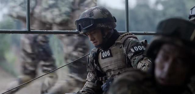 杨洋|万万没想到，杨洋会以这样的方式，在2022年4月打出1张王牌