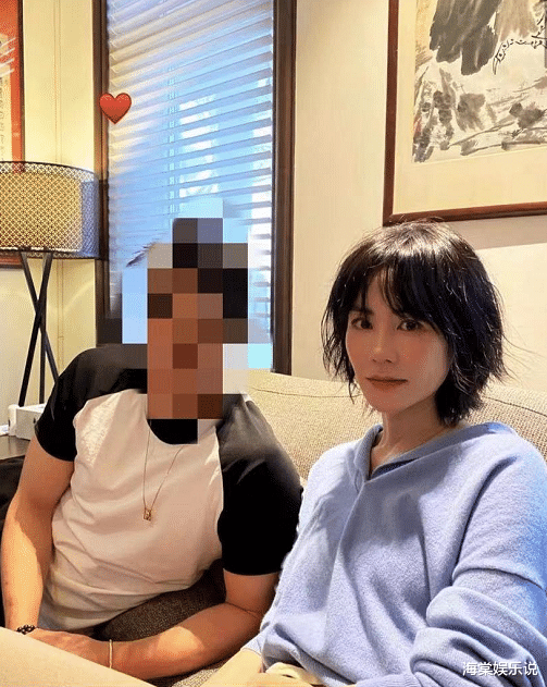 长月烬明|王菲又和年轻男友人聚餐！52岁仍面色红润有光泽，新造型超级减龄