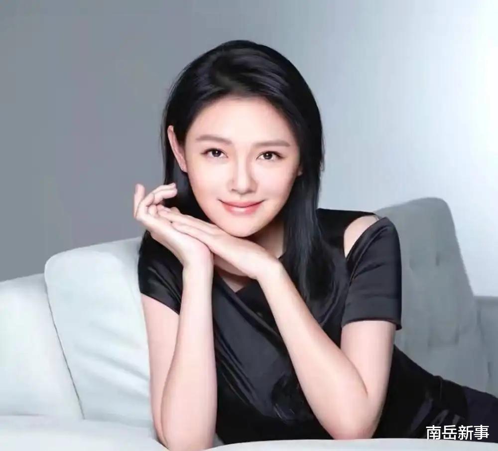 林志玲|林志玲的手，韩雪的脚，刘晓庆的耳朵，女明星还有哪里“大”？