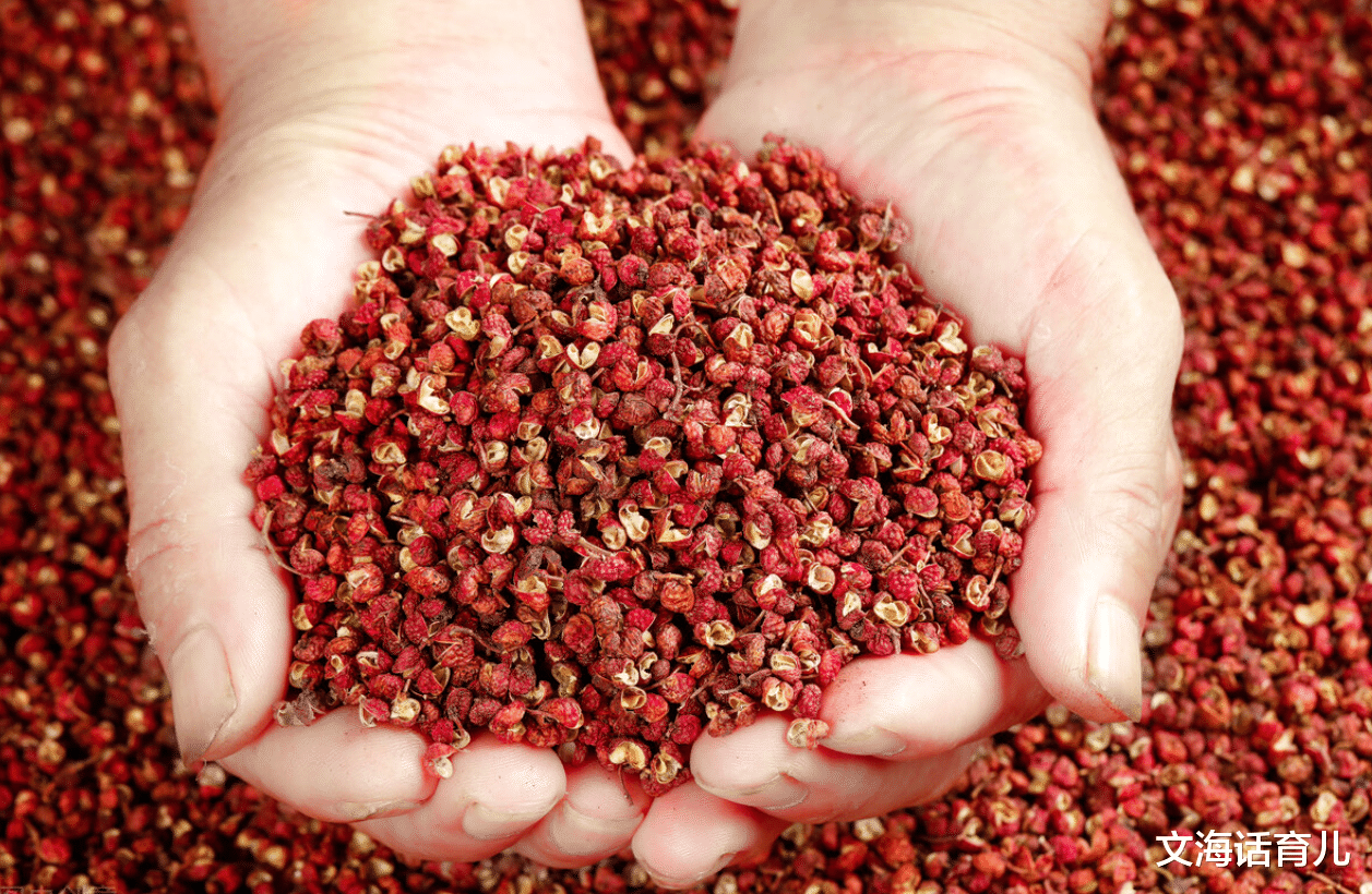 甲状腺|54岁大妈乳腺结节转癌，提醒：1种调料吃太多，钢铸的乳腺也难扛