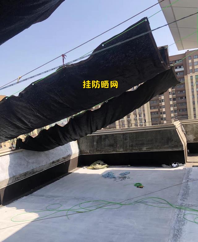 楼顶铺隔热棉防晒,用的不好就是智商税,这2种方法可好使多了!