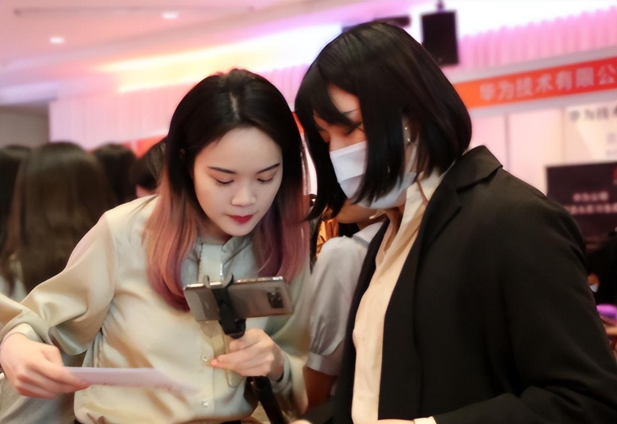 程序员|谁说程序员老了更吃香？当了程序员才知道，实际或许恰恰相反