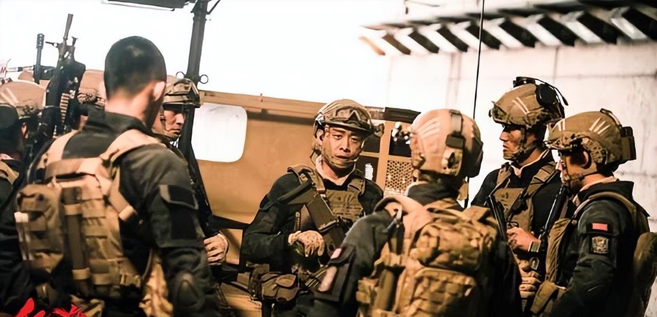 红海行动2|《红海行动2》官宣,张译回归委屈当二番,而新加盟的他出演男主