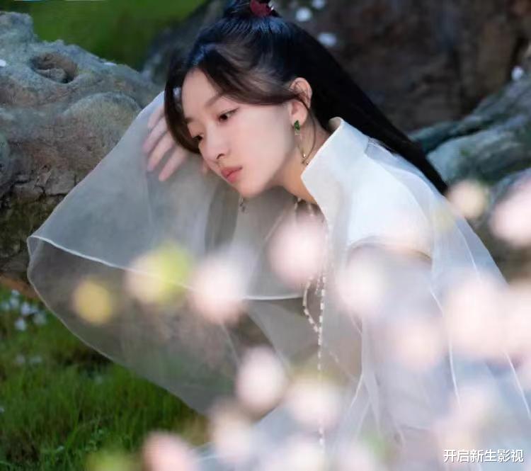 电视剧|相貌平平别硬演“第一美人”，15个过度自信的女星，个个是笑话