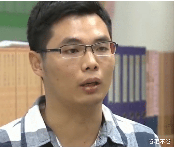 八旬老太逼儿子上缴工资,导致儿子妻离子散,最后报应降临