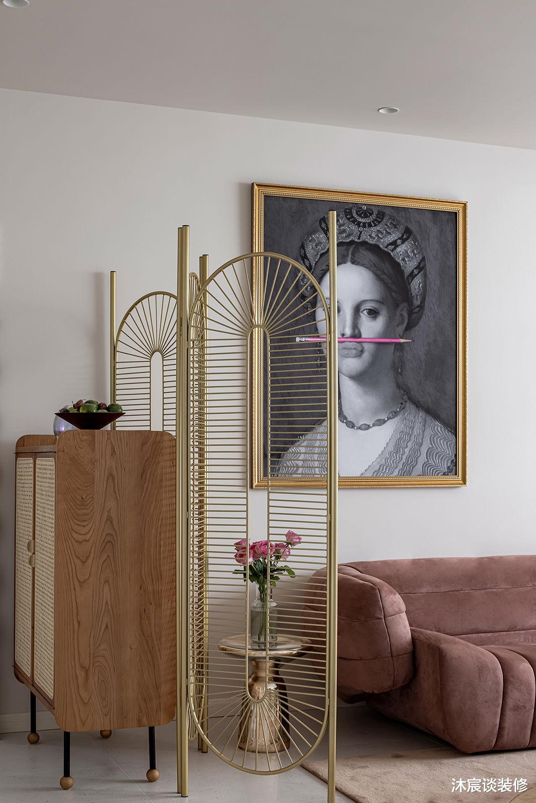 这对大学老师,把餐厅放在阳台就圈了好多粉,再开个天窗,美极了