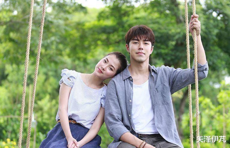 电影|偶像剧照进现实!国外顶流女星被男演员公开告白,5年友情变爱情