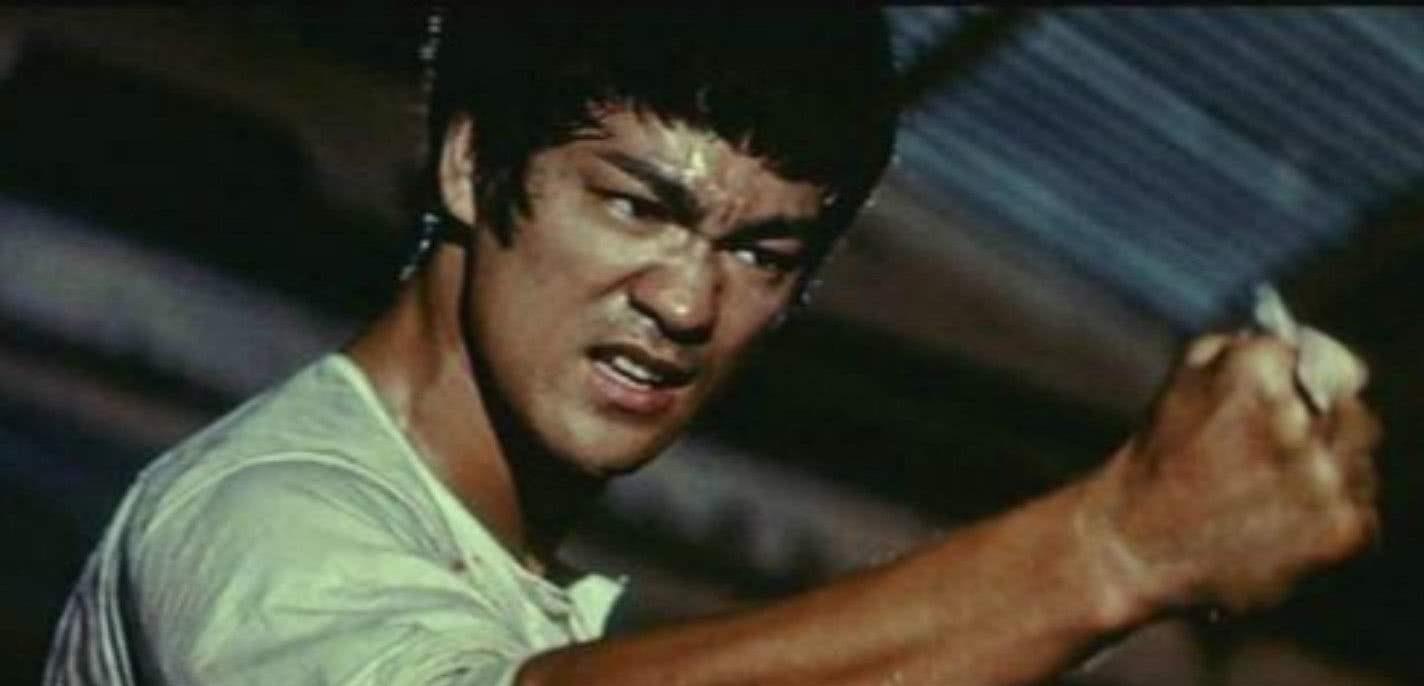 迈克·泰森|为什么人们总拿李小龙跟泰森比，这种比较到底有没有意义