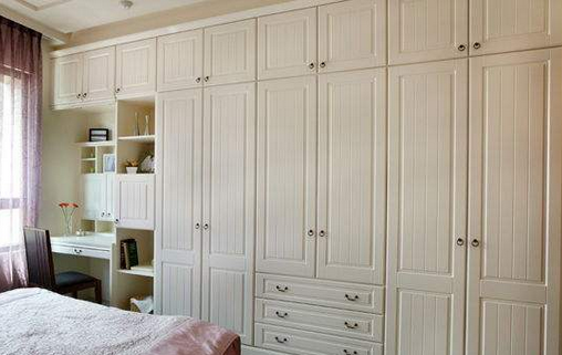 过年回家看到工人给我这样打衣柜,立马多给500块钱红包,暖心