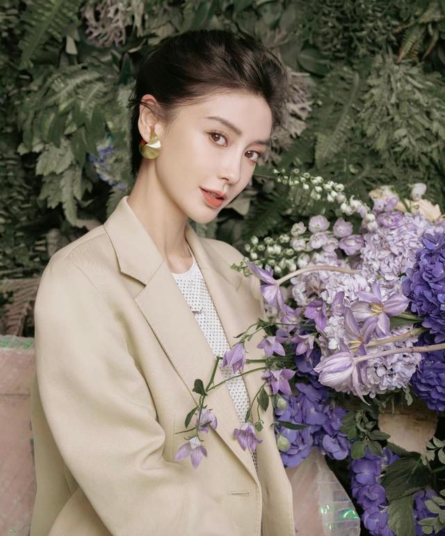 Angelababy|杨颖营业频率太高,粉丝:让姐姐休息一下,红血丝都出来了