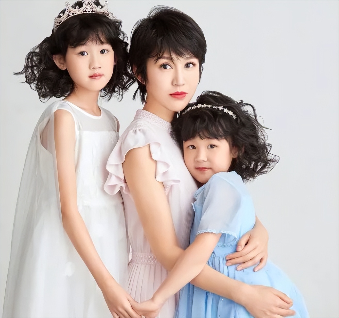 鲍蕾|陆毅谈鲍蕾：她跟我脾气性格长得都像！婚后她一点不想出去拍戏